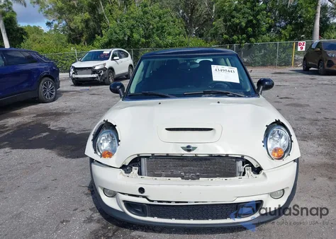 2013 Mini Hardtop Cooper S z USA, uszkodzony, nr VIN WMWSV3C59DT388625